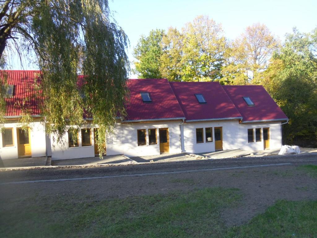 Domki Nad Jeziorem Karlowice 외부 사진