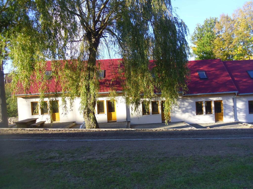 Domki Nad Jeziorem Karlowice 외부 사진