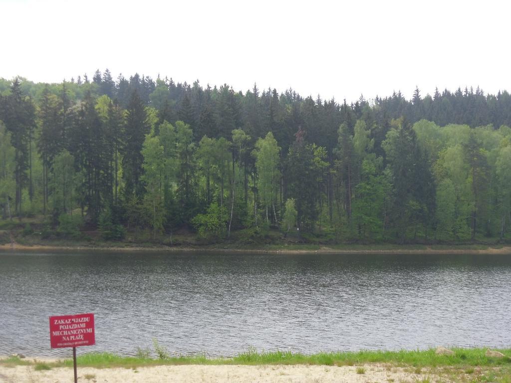 Domki Nad Jeziorem Karlowice 외부 사진